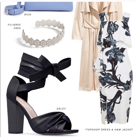 Black Faux Leather Lace Up Twist Chunky Heels - Picture 4 of 4